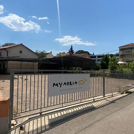 Апартаменты Beach Apartment Vantacici *