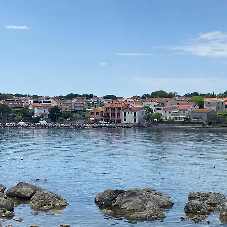 Beach Apartment Vantacici